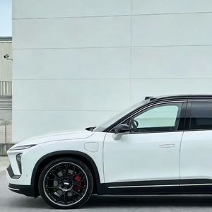 ล้อแม็กซ์อะลูมิเนียมฟอร์จสีดำสไตล์ BBS แบบกำหนดเองจากโรงงาน - 5X112 5X120 ขนาด 18-23 นิ้ว สำหรับ <span class=keywords><strong>Li</strong></span> Auto NIO Audi Mercedes-Benz - Product Image 1