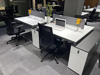 Personnel bureau moderne en forme de L poste de travail de gestionnaire de bureau avec armoire haute