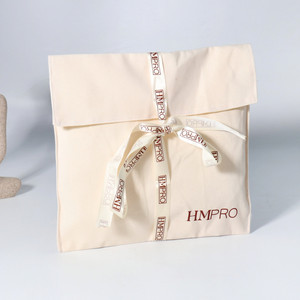 展示会や小売包装用のシルクスクリーンロゴ入りベルベットブーケ包装装飾封筒リボン付きダストバッグ - Product Image 2