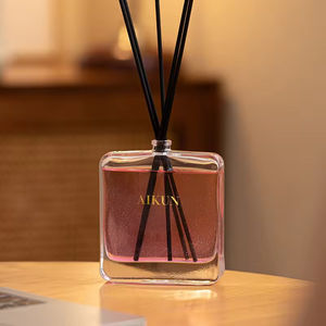 Aikun 100ml Nuevo Diseño, Aroma Duradero con Polvo Dorado de Arena Fluida Multicolor, Ecológico, Libre de BPA, Vaso Cuadrado de Vidrio con Varillas - Product Image 2