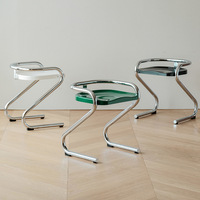 TONY BL-240 Banc de salle à manger sans accoudoirs en plastique crème coloré de style nordique moderne en forme de Z |   Petit café coréen style Instagram pour appartement