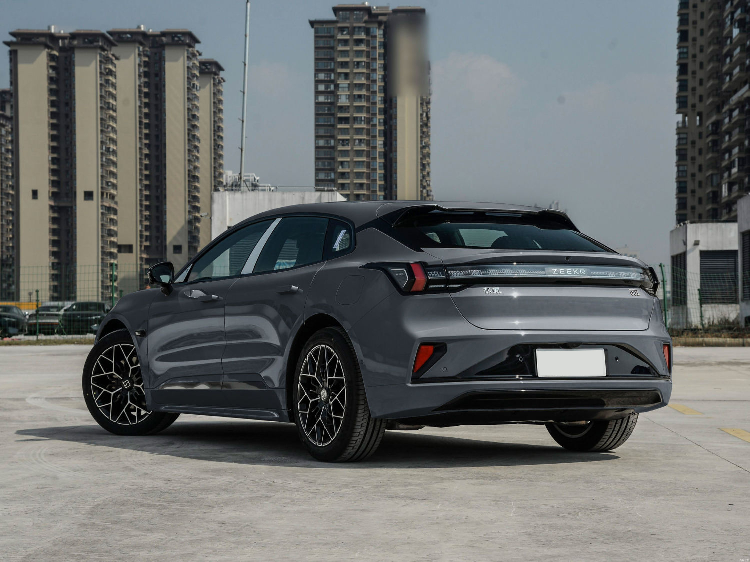 Deposit $11000 2025 New Energy Vehicles Long Range Electric Cars ZEEKR 001 4WD You Edition High Speed Automobile Made in China · image 5