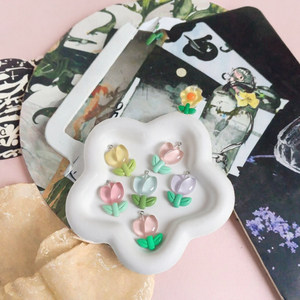 Breloques en résine pour fleurs, pendentifs artisanaux DIY, tulipes, tournesols, accessoires de moulage irréguliers pour coques de téléphone, décoration de tasses, cadeaux - Product Image 3