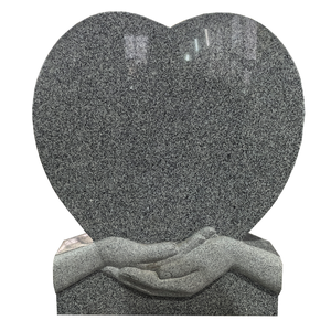 Moderna lápida individual con diseño de corazón y manos, pulida en su totalidad, hecha de granito Padang Grey (G614) de alta calidad. - Product Image 2