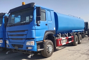 Camion d'arrosage ZZ1257N5247 20m³ 6x4 à moteur diesel 371 CV de haute qualité pour le nettoyage routier - Product Image 6