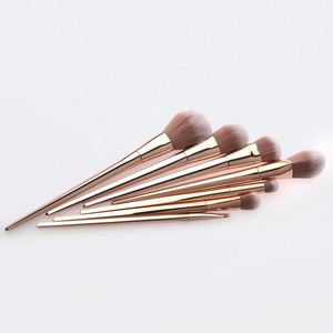 7 Stück Roségold Shiny Texture Plating Champagner <span class=keywords><strong>Mekap</strong></span> Pinsel Frauen Make-up Tools Mischen Kosmetik Pinsel Set für Gesicht & Concealer - Product Image 4