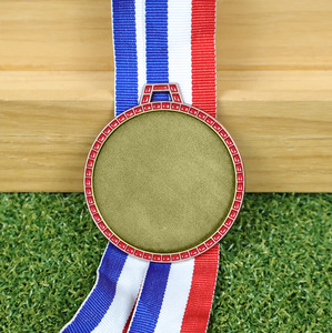 Medallas de Fútbol Personalizadas en Oro, Metal y PVC para Fútbol, Baloncesto, Voleibol, para Clubes y Educación, Medalla de Club Personalizada - Product Image 3
