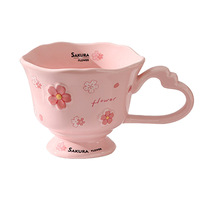 Tasse en céramique jetable en relief de fleurs de cerisier créative et moderne personnalisée Tasse à eau domestique coeur de fille rose Gobelet à main