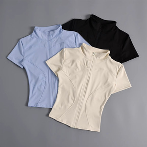 Vestes de <span class=keywords><strong>sport</strong></span> zippées douces et confortables pour femmes, manches courtes et coupe ajustée pour la course à pied et le fitness - Product Image 1