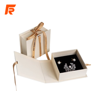 Boîte cadeau en carton haut de gamme, élégante, imperméable, avec ruban, pour bijoux