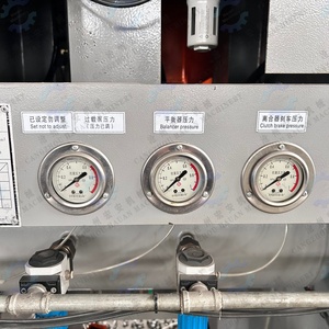 Machine de formage à rouleaux automatique pour panneaux métalliques en W à grande vitesse, pour barrières de sécurité routières, avec moteur à boîte de vitesses, PLC et pompe - Product Image 3