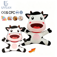 Pabrik OEM/ODM Uyeah, MOQ Rendah, Desain Pribadi, Boneka Sapi Kartun, Boneka Hewan Lucu Custom, Boneka Plushie Custom dengan Pakaian