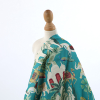 Ventes chaudes Impression numérique douce personnalisée Motif floral sur tissu uni 100% rayonne pour robes Jupes et textiles de maison