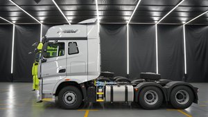 Tracteur routier lourd FAW J7, norme d'émission Euro V |   Logistique à longue portée durable et économe en carburant |   Transmission automatique à charge 31-40T - Product Image 5