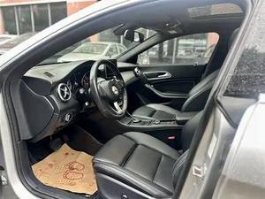 Benz <span class=keywords><strong>CLA</strong></span> 2017 Facelifted <span class=keywords><strong>CLA</strong></span> 200 Fashion Edition Voitures d'occasion 1.6T 156 ch 7DCT Coupé Voitures d'occasion - Product Image 5