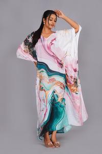 Caftán de Lujo para Mujer, Corte Holgado, Primavera-Verano, Satén con Estampado Floral, Transpirable, Cierre con Cordón, Ideal para la Playa, Excelente Precio - Product Image 3