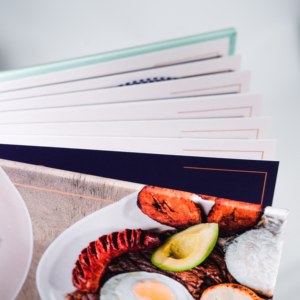 غلاف قائمة نبيذ للمطاعم عالي الجودة مقاس A4، غلاف كتاب صلب قابل للتخصيص 8.5*11 بوصة مصنوع من مواد ورقية متينة - Product Image 5