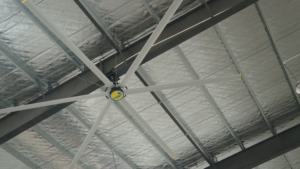 Ventilateur de plafond industriel robuste avec un débit d'air gigantesque, ventilateur HVLS commercial pour grands entrepôts - Product Image 4
