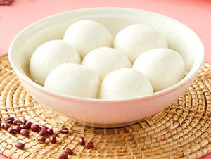 Bolas de Arroz Glutinoso Tangyuan Coloridas con Sabor a Rosa y Pasta de Frijol Rojo, Postre Tradicional Chino Congelado para la Familia - Product Image 4