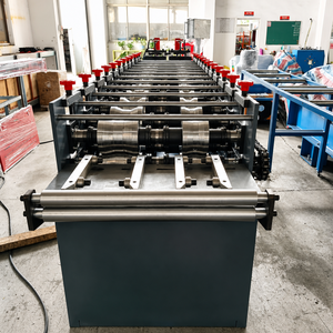 Machine de profilage à froid 2-en-<span class=keywords><strong>1</strong></span> pour panneaux de toiture australiens de 0,4-0,8 mm, pour la construction de charpentes de plafond et la fabrication de canaux Omega et de barres de toiture/plafond - Product Image 2