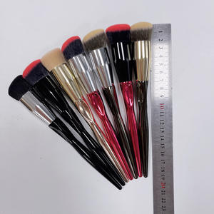 Nouvelle tendance : 1 pinceau de maquillage rotatif en plastique ABS rouge et rose, entièrement orné de strass, ensemble de pinceaux de maquillage brillant et glamour avec sac - Product Image 1