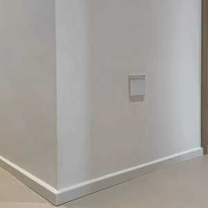 Rodapié de madera de roble macizo estilo francés con acabado pintado, moldura de esquina de pared, embellecedores de madera lacados en <span class=keywords><strong>blanco</strong></span> para el hogar - Product Image 3
