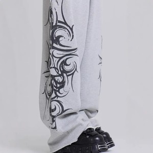 <span class=keywords><strong>Pantaloni</strong></span> Larghi da <span class=keywords><strong>Uomo</strong></span> in Cotone 100% Grigio di Alta Qualità con Stampa Fiamme, Stile Ballet - Product Image 4