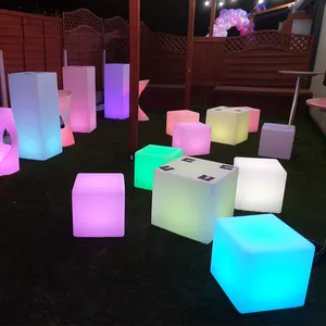 Beleuchtete LED Würfel Stuhl mieten Hochzeit Event Strand verleih Gartenmöbel Garten LED Würfel Stühle Tisch mit Licht