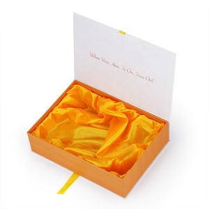 2020 new design and hot sale box for hair extension gift cardboard book shaped magnetic box packaging with satin silk insert