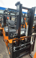Chariot élévateur à moteur thermique de 1,5 tonne avec fourches rotatives pour la manutention de matériaux sur les chantiers de construction et les exploitations agricoles - Vente en gros usine