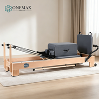 Machine de Pilates Reformer ONEMAX en bois d'érable avec accessoires complets, lit de Pilates de qualité studio pour l'entraînement à domicile et en salle de sport