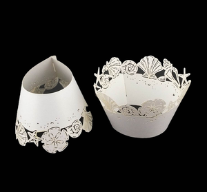 Papier d'emballage pour cupcakes blanc avec motif de coquillages marins et de fleurs en croix pour la décoration de muffins pour les fêtes de mariage - Product Image 5