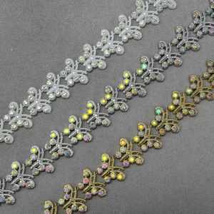 Accessoires vestimentaires ZSY, garnitures en perles acryliques dorées et argentées faites à la main, garnitures en forme de papillon, de cœur, de coquille, strass, chaîne en résine - Product Image 3
