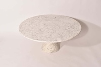 Table à manger moderne de luxe avec plateau en marbre travertin et base sur piédestal pour salle à manger et meubles de cuisine