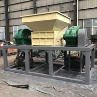 Broyeur de plastique à double arbre avec moteur et démarrage/arrêt automatique, puissance 90 kW pour le recyclage des déchets plastiques et le traitement du caoutchouc