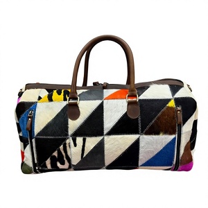 Bolso de Mano Deportivo de Lujo con Tema de Color Personalizado en Blanco y Negro, 100% Cuero Genuino, Forro de Poliéster, Gran Capacidad, Resistente al Agua, para Viaje - Product Image 5