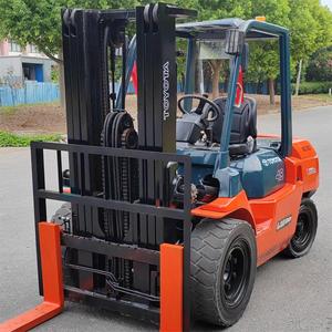 Montacargas Diésel de Tres Mástiles, 5T, con Motor Japonés Original, Antideslizante, Altura de Elevación de 4.5m, Resistente y Duradero, Precio de Fábrica - Product Image 4