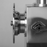 Hachoir à viande en acier inoxydable haute puissance 304 conception italienne hachoir électrique à usage industriel et domestique pour Offre Spéciale de viande congelée 32