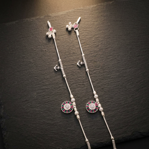 Chevillères tendance pour femmes en argent avec design Payal et serti circulaire par Dviti Jewels pour toutes les occasions - Product Image 4