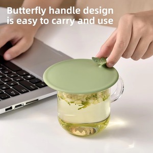 Tapa de silicona de grado alimenticio de 100 mm para taza de café, diseño de mariposa, resistente a salpicaduras, sin BPA, reutilizable, tapa de repuesto para tazas de 10 oz - Product Image 1