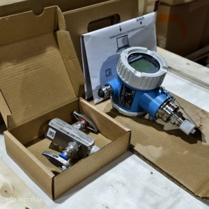 Endress+Hauser Conductivity CLM223-CD0005/CLM223-CD8116 OEM <b>Water</b> Quality Analyzer Dissolved Oxygen <b>Meter</b> <b>Flow</b> <b>Meter</b> - Product Image 2