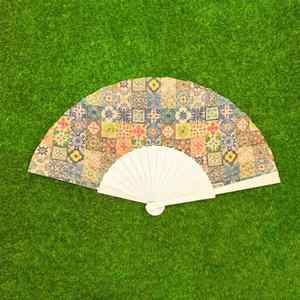Abanico Plegable de Madera de 23 cm Personalizado para Promoción en el Mercado de la UE, con Tela y Técnica de Pintura en Algodón, Venta al Por Mayor - Product Image 2