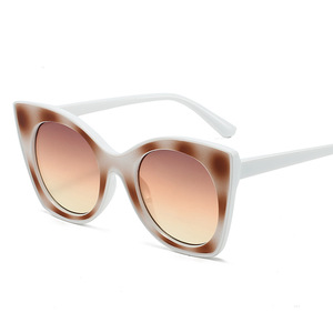 Lunettes de soleil œil de chat PC tendance 2026 avec logo personnalisé, protection UV400, monture large multicolore pour hommes et femmes - Product Image 5