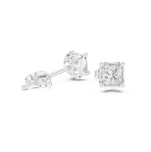 Superbes boucles d'oreilles en diamant taille princesse en or blanc 14 carats avec un design indien réfléchissant la lumière - Product Image 6