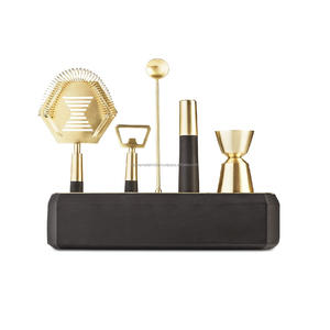 Ensemble d'outils de bar en argent modeste, élégant et polyvalent, kit à cocktails pour les bars à domicile, les restaurants et les occasions spéciales, en provenance d'Inde - Product Image 3