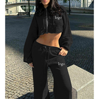 Ensemble de survêtement personnalisé de qualité avec logo imprimé, comprenant un pantalon de survêtement à jambes larges et un sweat à capuche court pour femmes