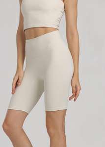 Short d'entraînement d'été en nylon doux à taille haute, coupe ample, style décontracté pour la course et l'athlétisme Shorts pour femmes - Product Image 6
