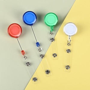 Porte-badge rond rétractable 32mm pince crocodile bobine d'insigne en plastique transparent pour étudiants et enseignants - Product Image 4