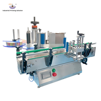 Machine d'étiquetage automatique de table IPS-T209D avec convoyeur pour l'étiquetage enveloppant des bouteilles d'huile