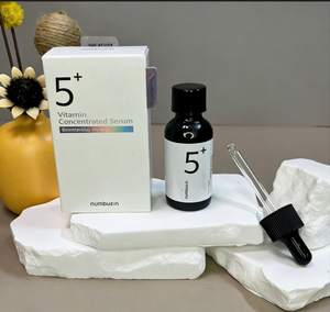 Sérum pour le visage au thé vert végétalien à la niacinamide et à l'acide hyaluronique - Soin des pores, adoucissement de la peau, éclaircissement, anti-rides et anti-âge - Product Image 3